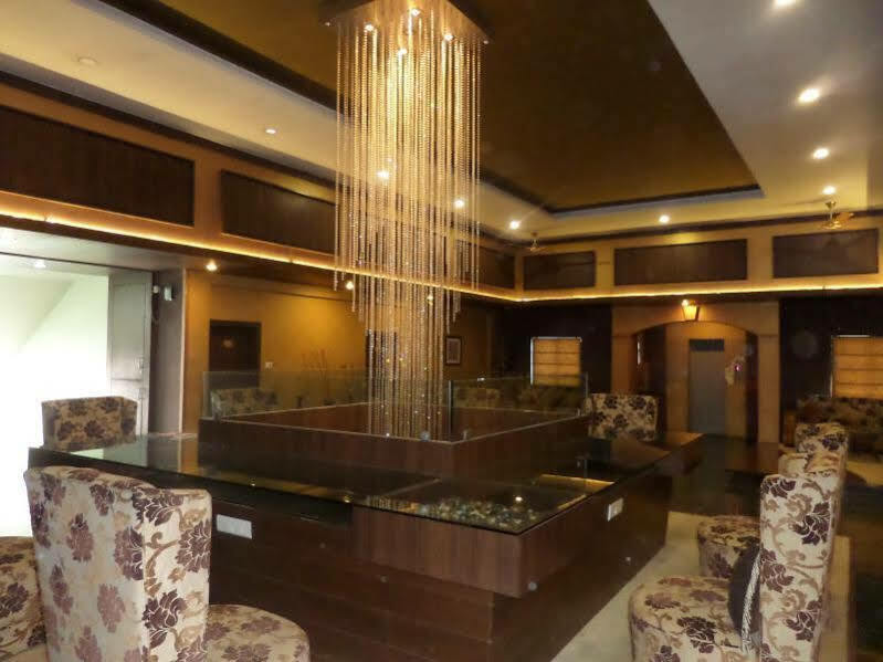 Matrix Inn Chakan Exterior photo
