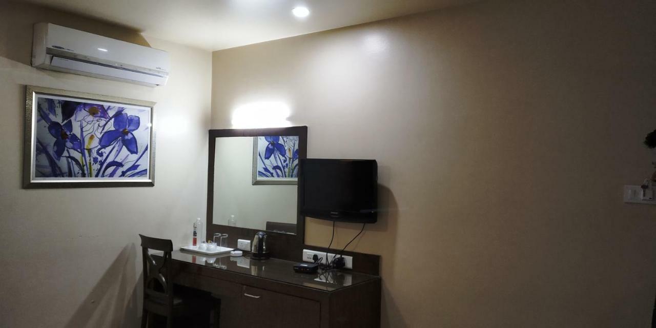Matrix Inn Chakan Exterior photo