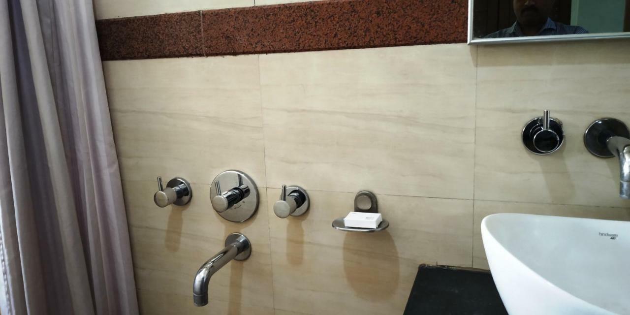 Matrix Inn Chakan Exterior photo